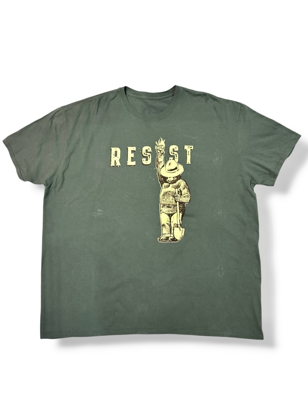 TEE PUBLIC Green Smokey Bear Resist Graphic Crew Neck Tee Size XL